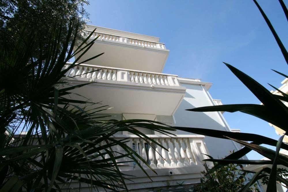 Residence Mimosa Rimini Exterior photo